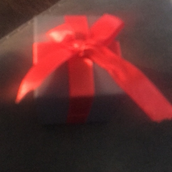 1/10 ct sterling silver Diamond ring new in box with bow Sz 7 - Picture 10 of 15